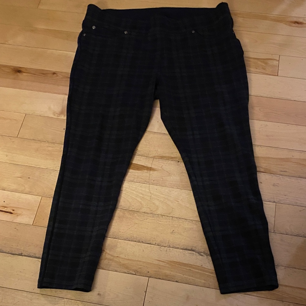 Peter Nygard Charcoal Jeggings